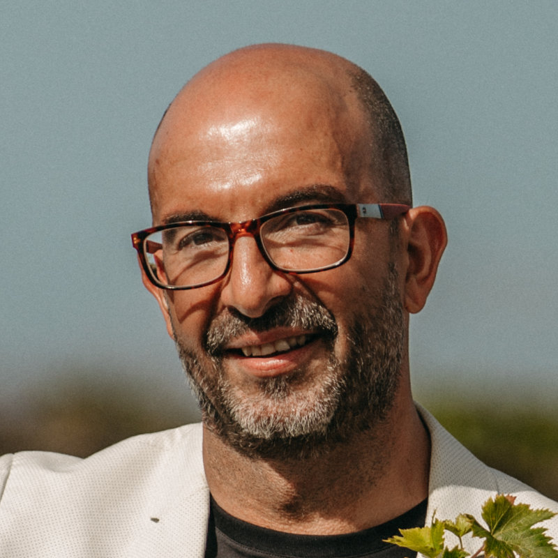 /assets/vinopoesia/poetasSQ800/PedroBenasco.jpg